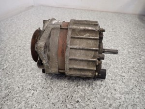 NISSAN TERRANO II 2 2,7 TD ALTERNATOR 1996- 4/8 MINIATURA
