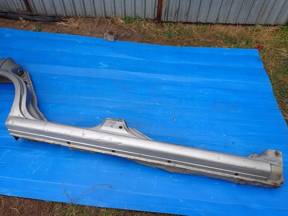 NISSAN ALMERA N16 00-06 PRÓG PRAWY 1/12