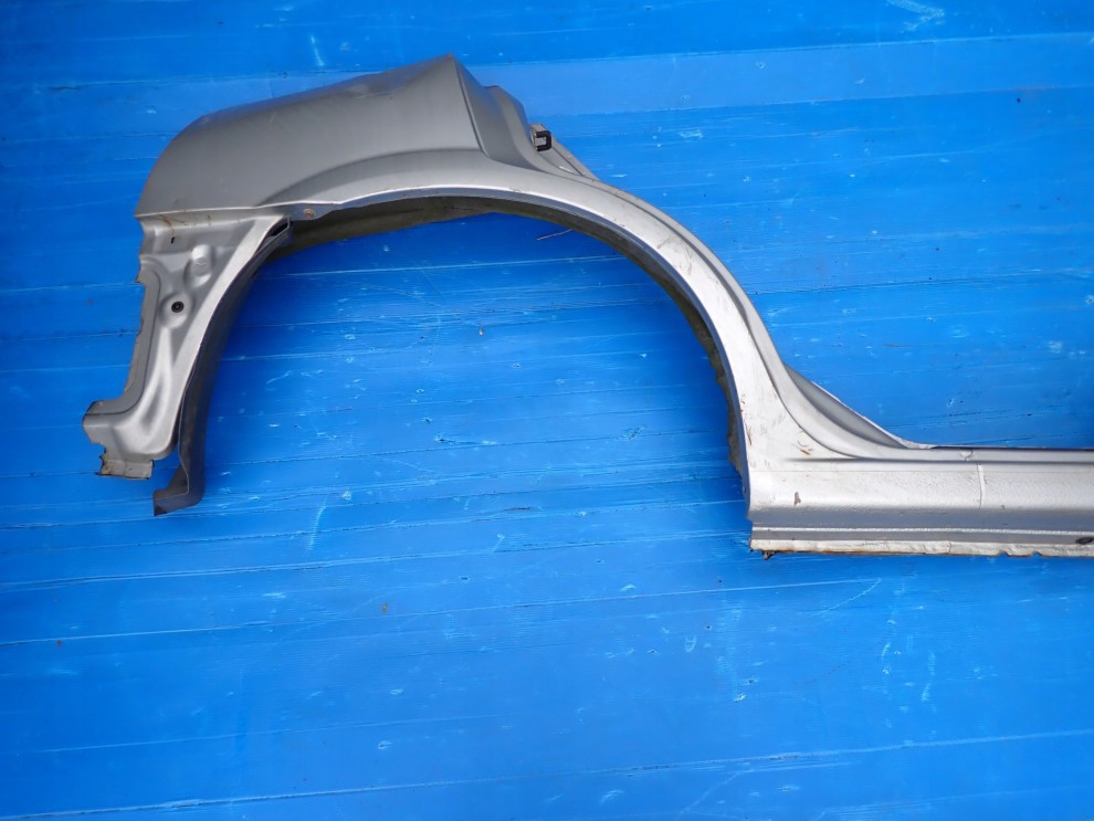 NISSAN ALMERA N16 00-06 PRÓG PRAWY 5/12