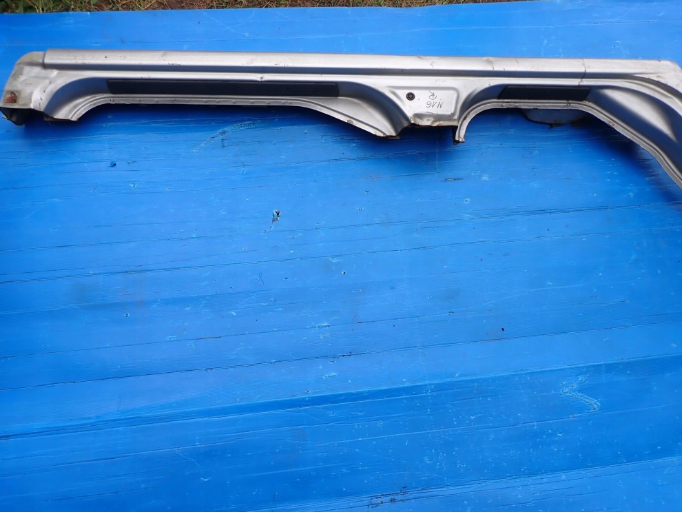 NISSAN ALMERA N16 00-06 PRÓG PRAWY 8/12