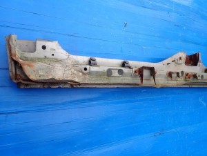 NISSAN ALMERA N16 00-06 PRÓG PRAWY 10/12 MINIATURA