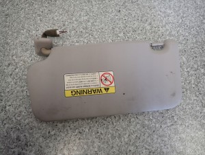 KIA CARENS III 06-11 DASZEK PRZECIWSŁONECZNY PRAWY 3/3 MINIATURA