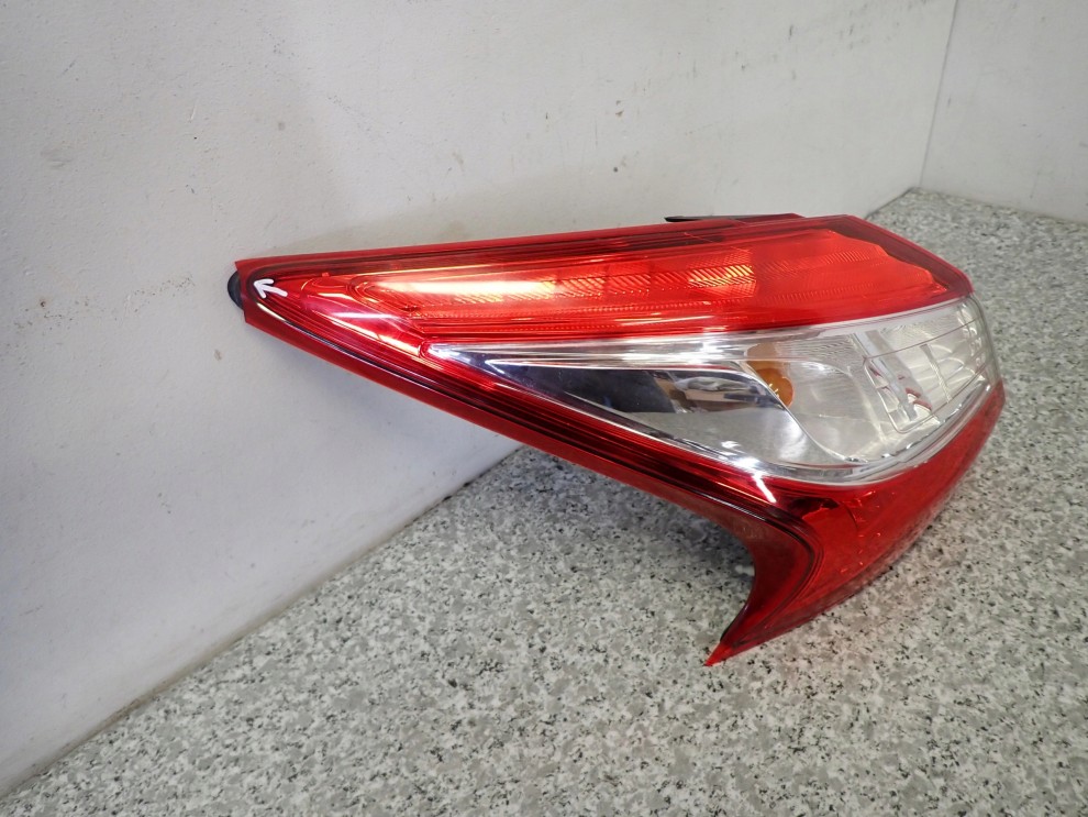 NISSAN PULSAR 14-18 LAMPA TYLNA LEWA USZKODZONA 7/10