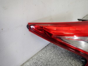 NISSAN PULSAR 14-18 LAMPA TYLNA LEWA USZKODZONA 4/10 MINIATURA