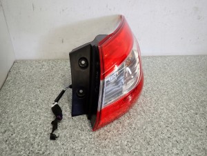 NISSAN PULSAR 14-18 LAMPA TYLNA PRAWA BEZ USZKODZEŃ 4/6 MINIATURA