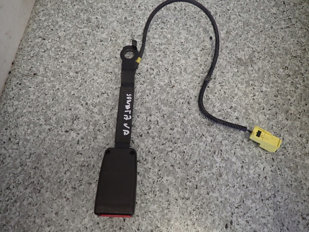 HYUNDAI SONATA V 2.0 05-09 ZAPINKA PASA PRZÓD PRAWA 1/2