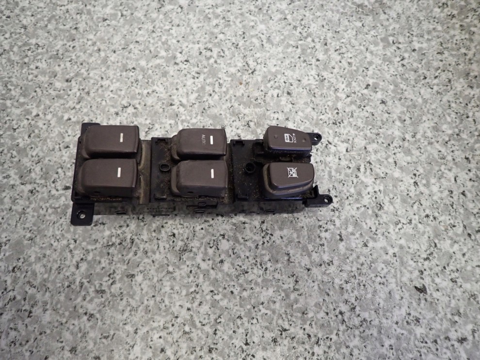 HYUNDAI SONATA V 2.0 05-09 PANEL WŁĄCZNIK STEROWNIA SZYBAMI 4/5
