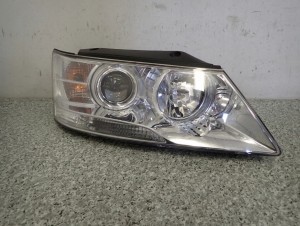 HYUNDAI SONATA 07-09 LAMPA PRZEDNIA PRAWA REFLEKTOR