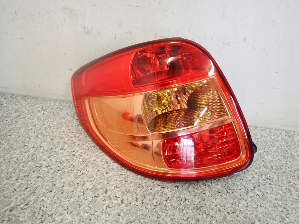 SUZUKI SX4 FIAT SEDICI 06-13 LAMPA TYLNA LEWA 1/7