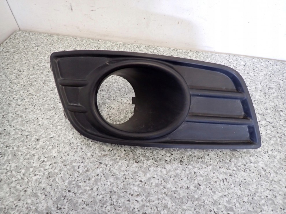 SUZUKI SX4 09-12 LIFT KRATKA HALOGENU PRZEDNIA PRAWA 1/5