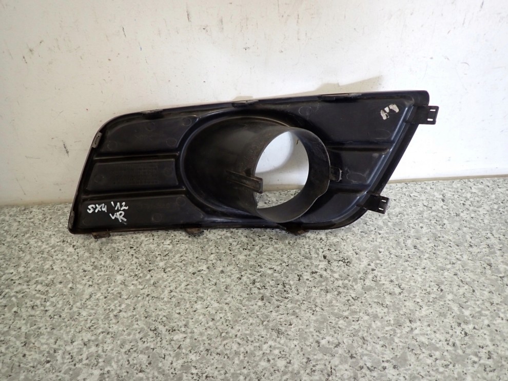 SUZUKI SX4 09-12 LIFT KRATKA HALOGENU PRZEDNIA PRAWA 4/5