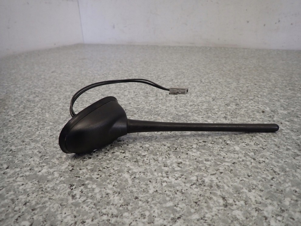 SUZUKI SWIFT 05-09 ANTENA DACHOWA PODSTAWA BAT 3/4