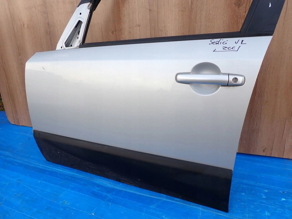 FIAT SEDICI 06-12 DRZWI PRZEDNIE LEWE ZCC 4/12