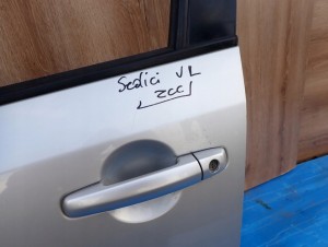 FIAT SEDICI 06-12 DRZWI PRZEDNIE LEWE ZCC 7/12 MINIATURA
