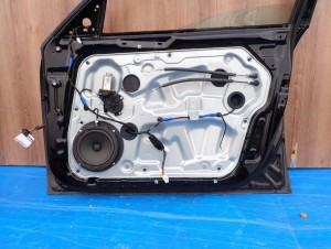 HYUNDAI SONATA V 05-09 DRZWI PRZEDNIE PRAWE AA 7/8 MINIATURA