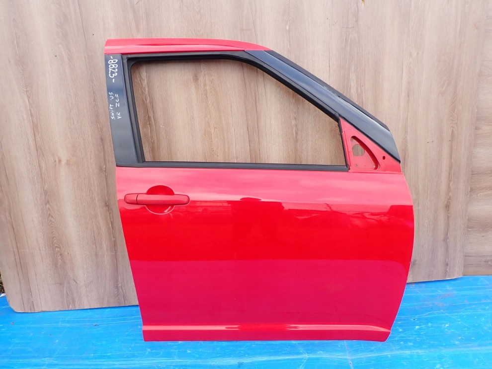 SUZUKI SWIFT 5d MK6 04-09 DRZWI PRZEDNIE PRAWE ZCF 1/8