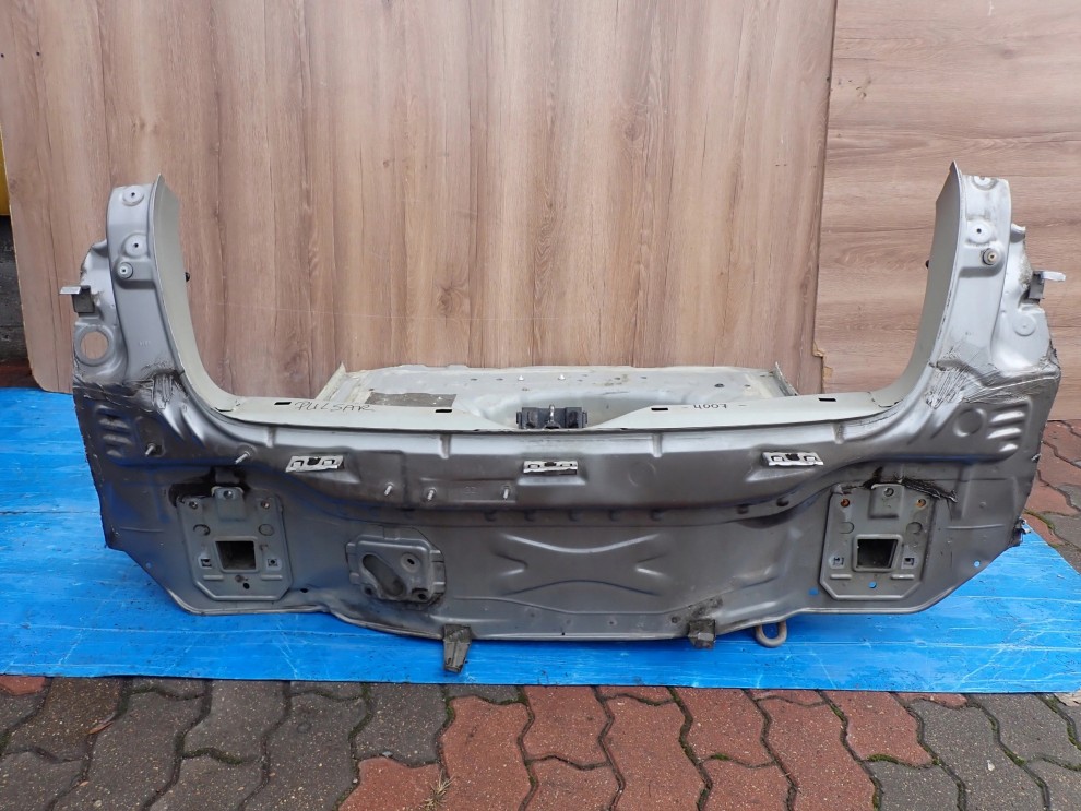 NISSAN PULSAR 14-18 PAS TYLNY WANNA K51 1/8