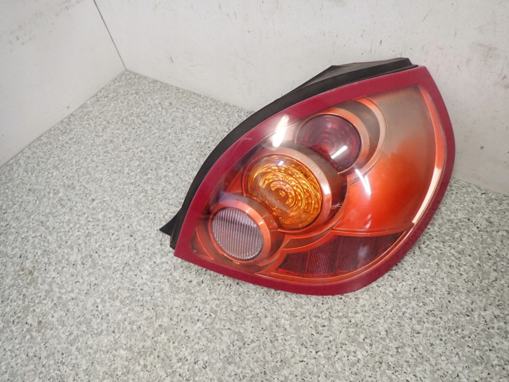 NISSAN ALMERA N16 HB 03-06 LAMPA TYLNA PRAWA TYŁ 2/12