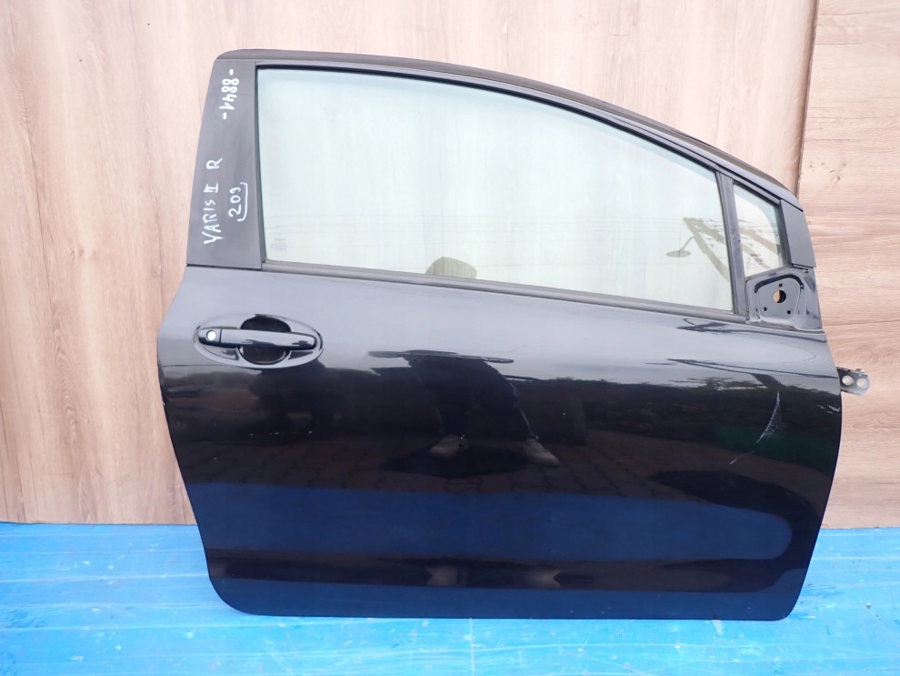 TOYOTA YARIS II 06-11 3d DRZWI PRAWE 209 1/11