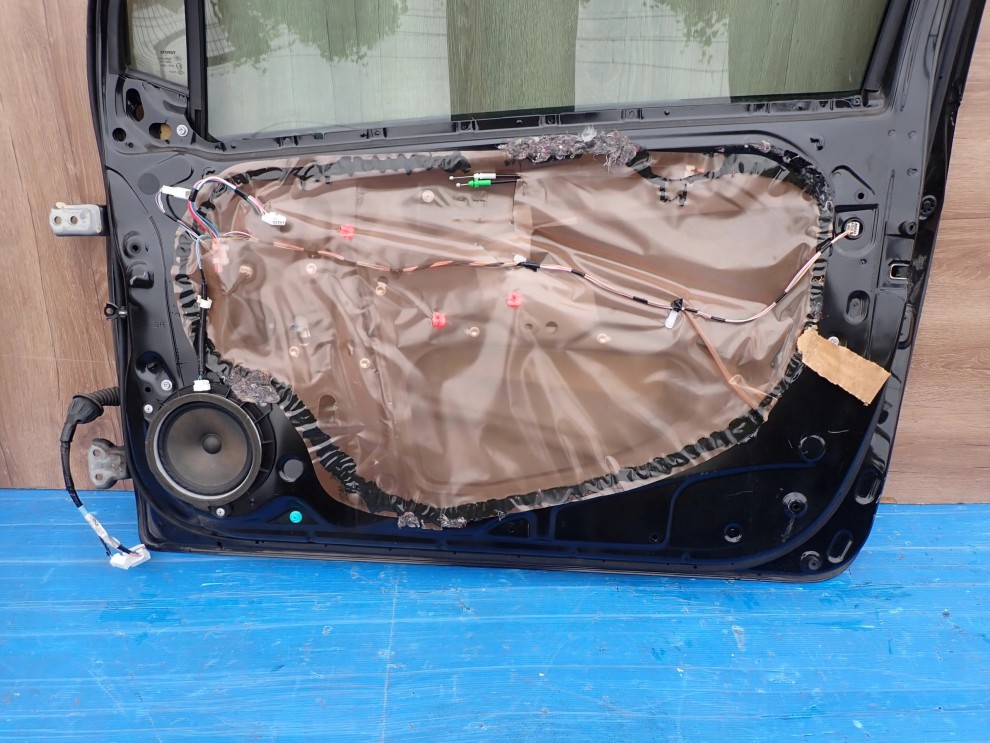 TOYOTA YARIS II 06-11 3d DRZWI PRAWE 209 11/11