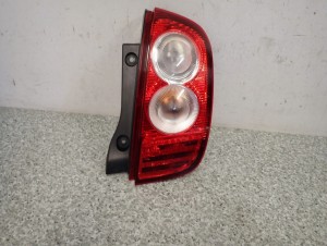 NISSAN MICRA K12 LIFT 06-10 LAMPA TYLNA LEWA TYŁ