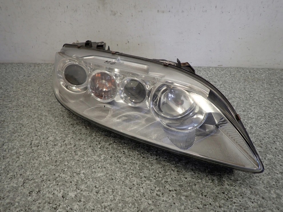 MAZDA 6 5d 02-05 LAMPA PRZEDNIA PRAWA REFLEKTOR 3/7