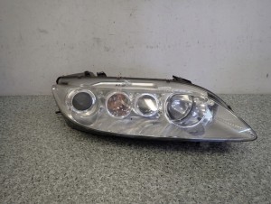 MAZDA 6 5d 02-05 LAMPA PRZEDNIA PRAWA REFLEKTOR