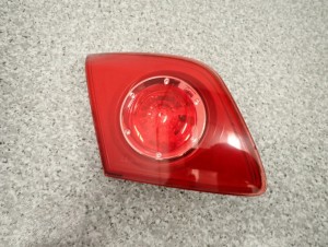 MAZDA 3 BK HB 03-05 LAMPA TYLNA LEWA WEWNĘTRZNA