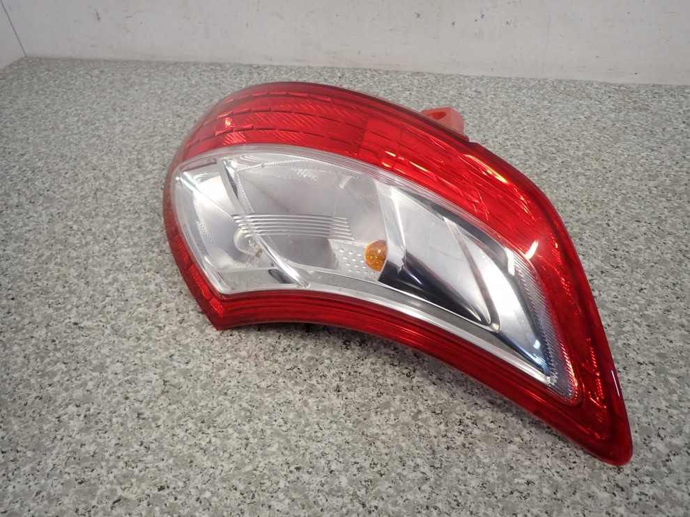 SUZUKI SWIFT MK7 10-16 LAMPA TYLNA PRAWA 3/7