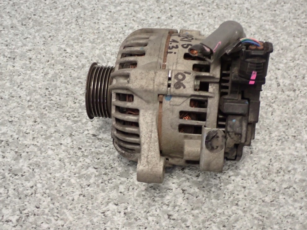 TOYOTA YARIS II 1.3 BENZ 06-09 ALTERNATOR PRZEDLIFT 3/7