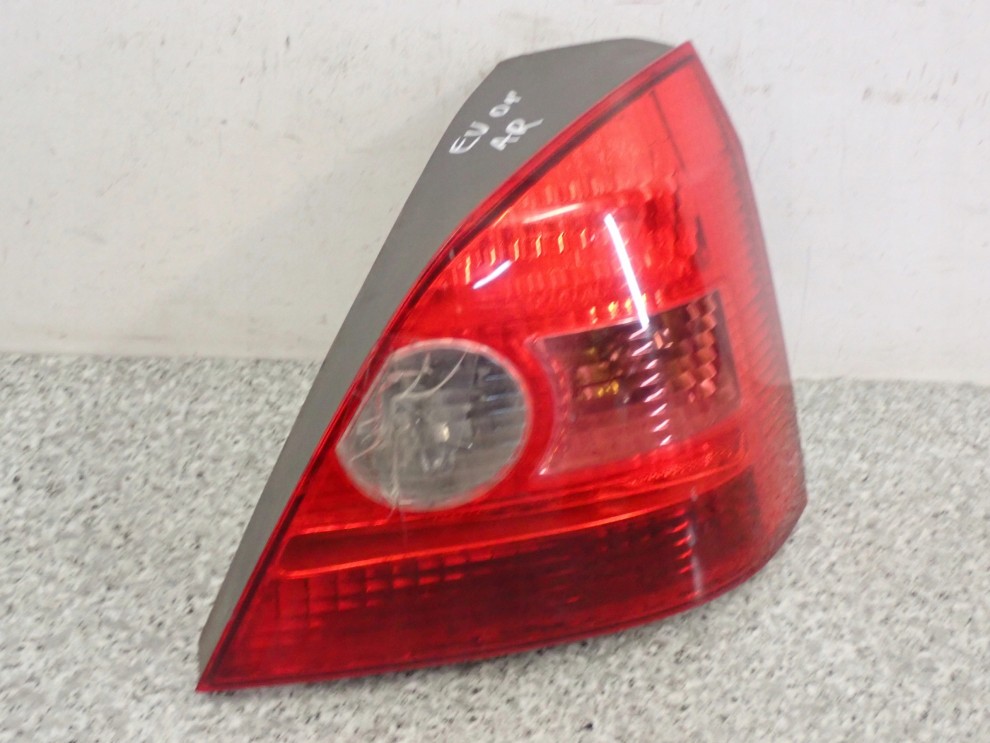 HONDA CIVIC VII 5d 01-03 LAMPA TYLNA PRAWA 3/11