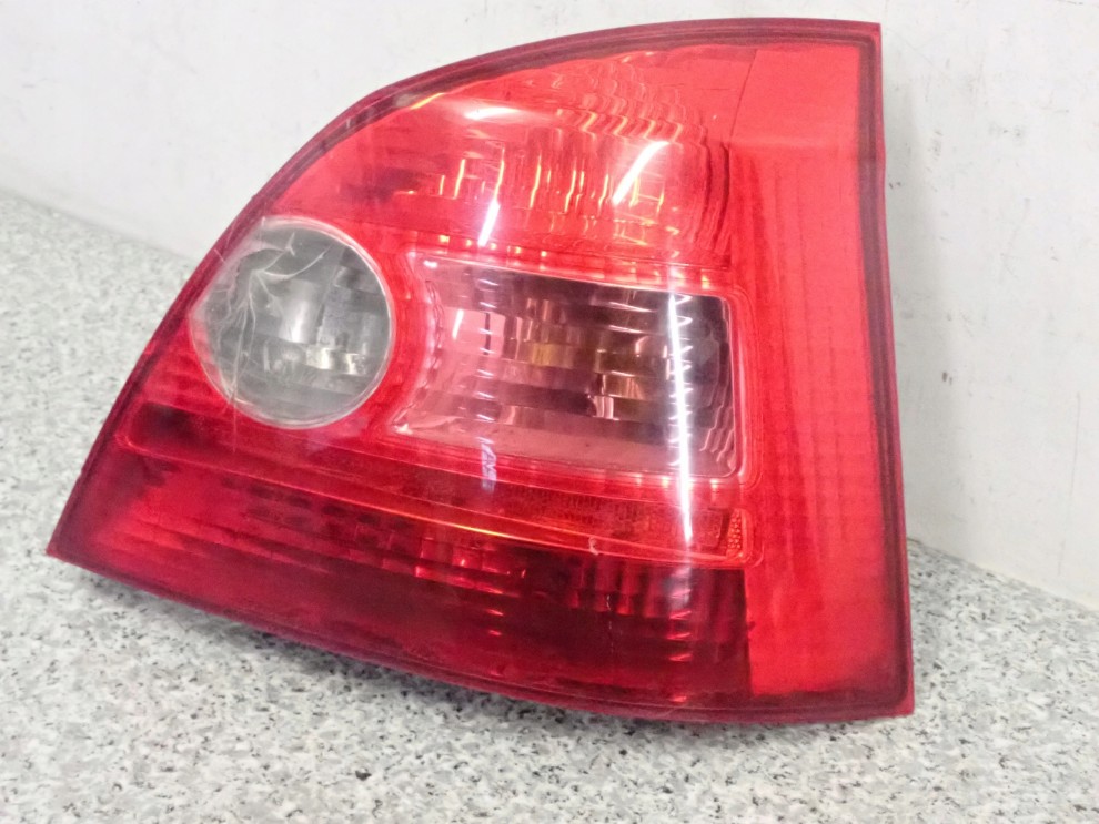 HONDA CIVIC VII 5d 01-03 LAMPA TYLNA PRAWA 4/11