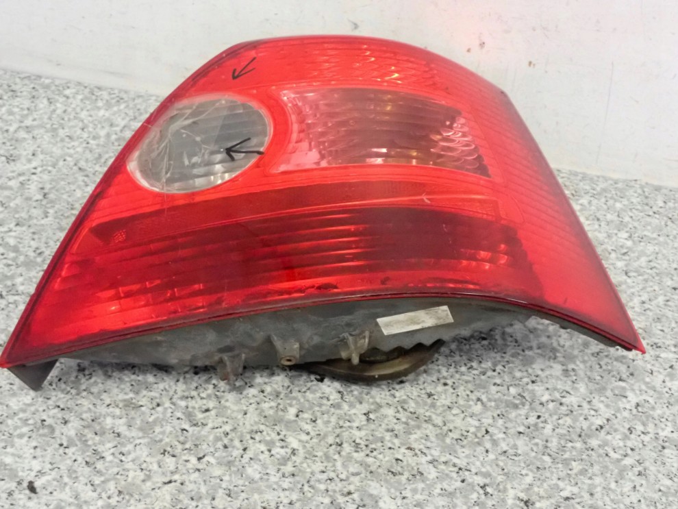 HONDA CIVIC VII 5d 01-03 LAMPA TYLNA PRAWA 7/11