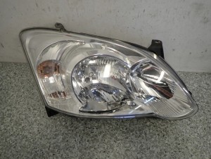 TOYOTA COROLLA E12 HB 04-07 LAMPA PRZEDNIA PRAWA REFLEKTOR