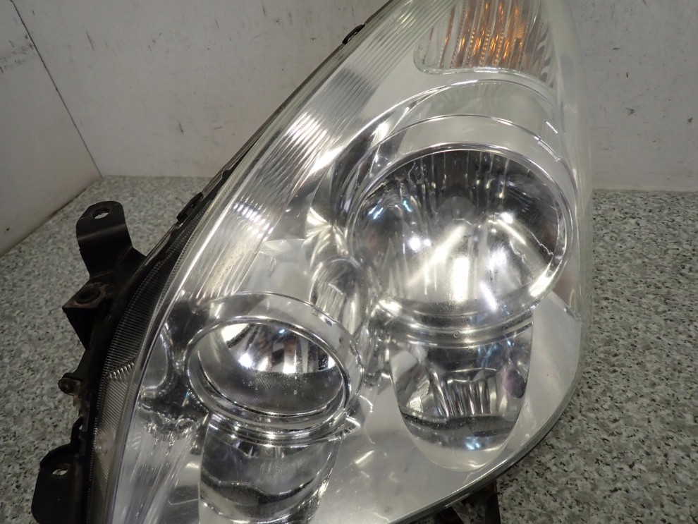 TOYOTA COROLLA VERSO 07- LAMPA PRZEDNIA LEWA REFLEKTOR LEWY 6/11