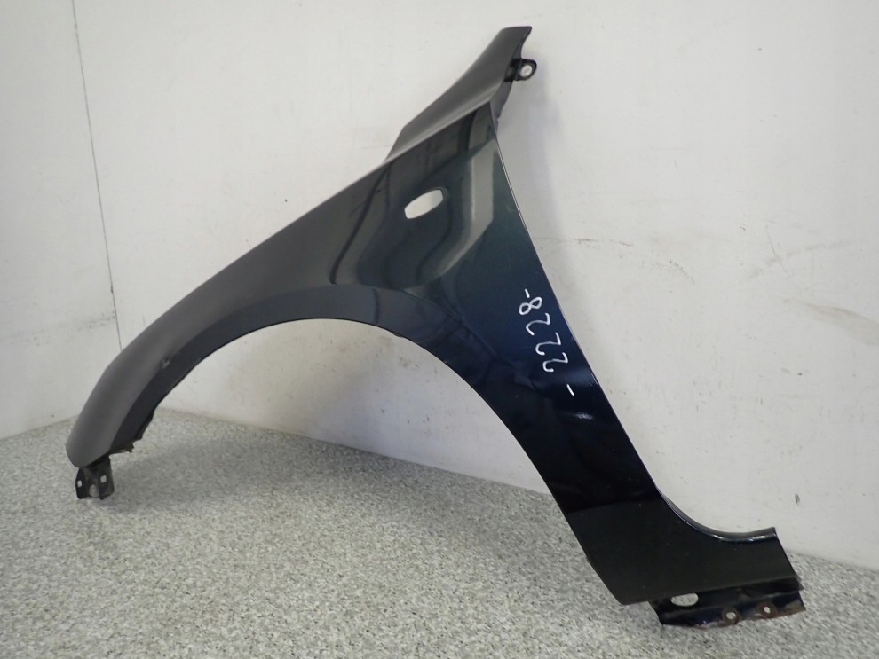 MAZDA3 MAZDA 3 BK HB 03-07 BŁOTNIK PRZEDNI LEWY 27C 2/11