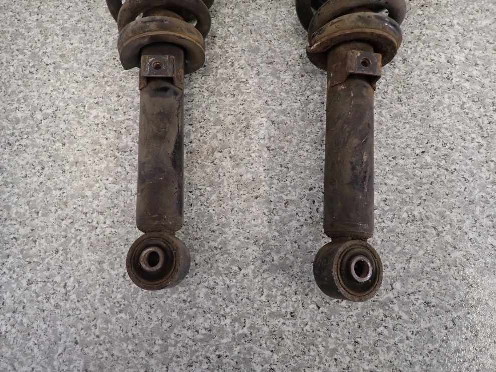 KIA SORENTO 02-05 2.5 CRDI AMORTYZATOR PRZEDNI LEWY LUB PRAWY 8/9