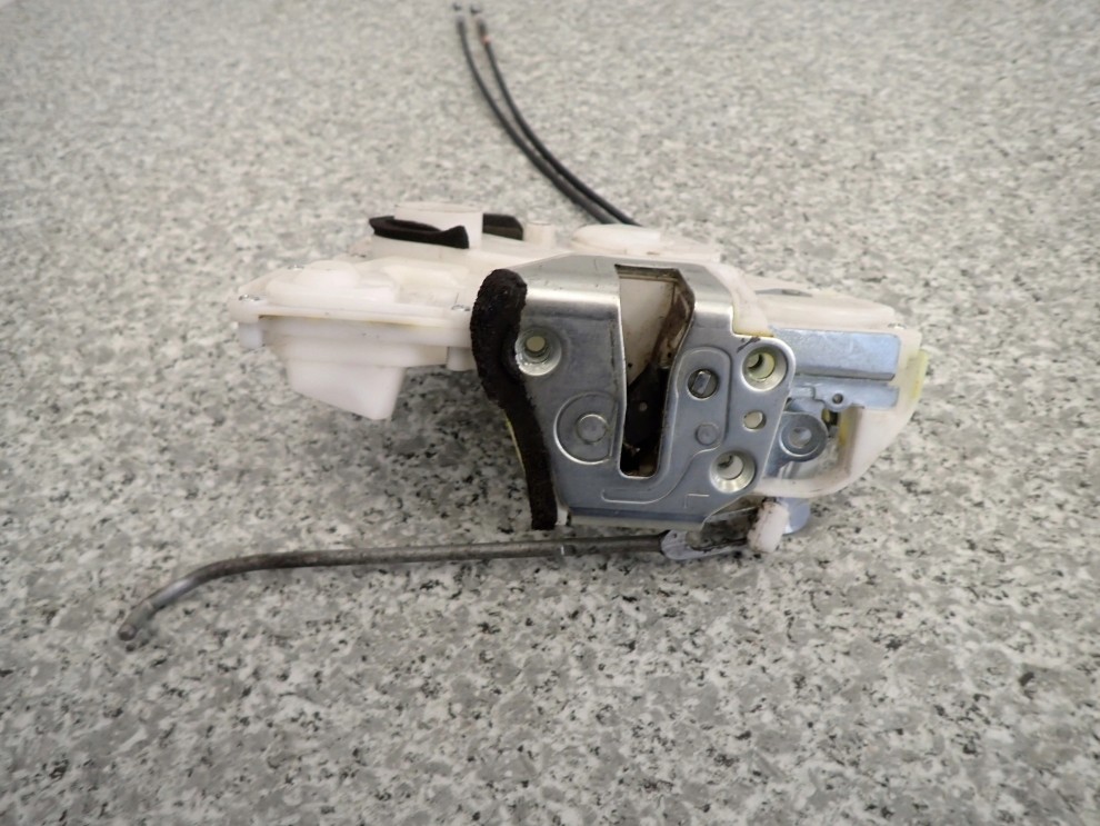 SUZUKI SWIFT 10- MK7 ZAMEK DRZWI PRZEDNI LEWY EUROPA 7PIN 5/8