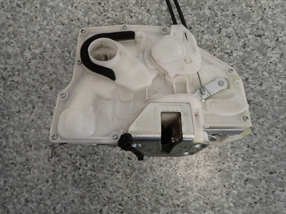 SUZUKI SWIFT 10- MK7 ZAMEK DRZWI PRZEDNI LEWY EUROPA 7PIN 6/8