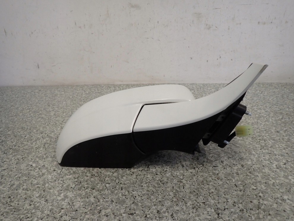 SUZUKI SWIFT 10- MK7 LUSTERKO PRAWE 5PIN ZNL 9/10