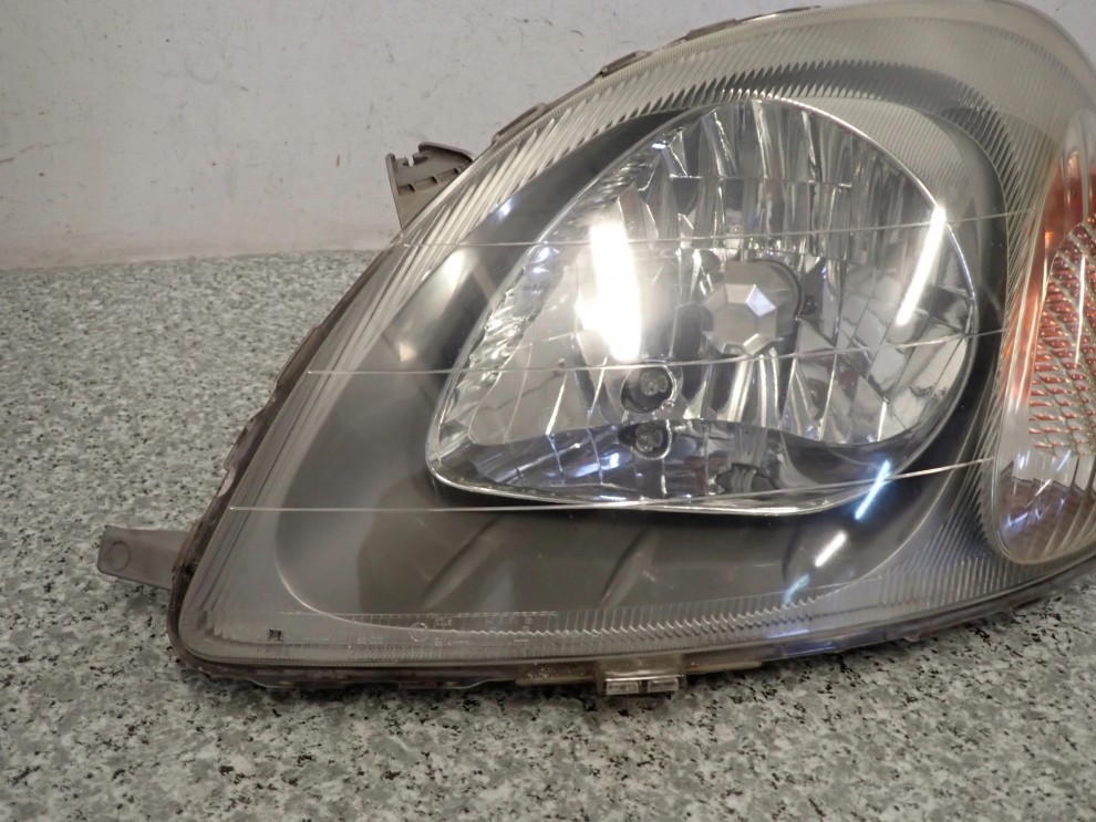 TOYOTA YARIS JT 99- LAMPA PRZEDNIA LEWA REFLEKTOR 3/5