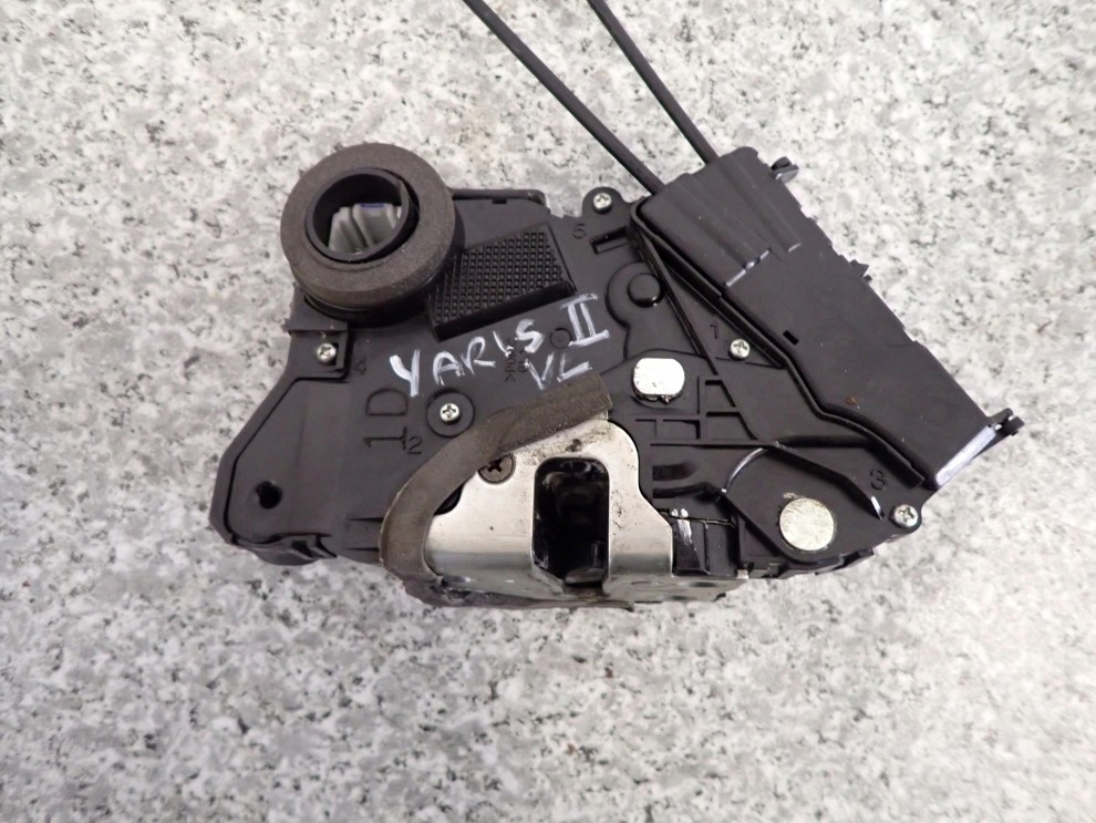 TOYOTA YARIS II 5d 06-11 ZAMEK DRZWI PRZEDNI LEWY 4/6
