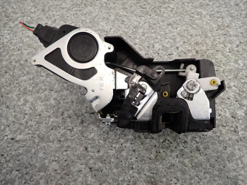 HYUNDAI MATRIX 02-10 ZAMEK TYLNY PRAWY 1/4