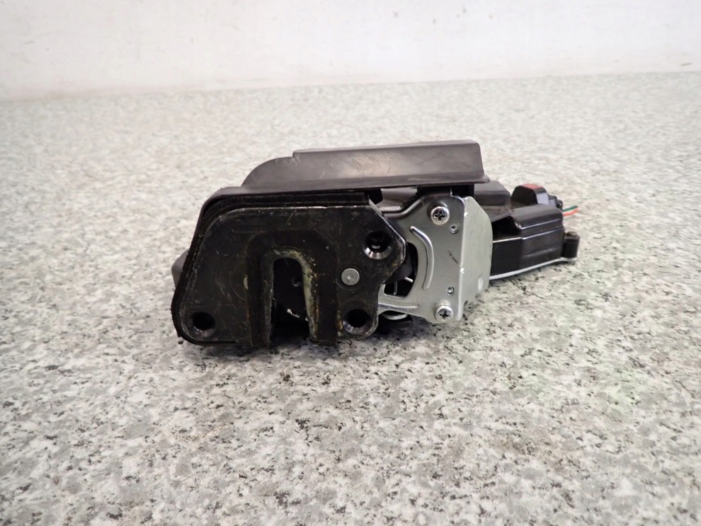 HYUNDAI MATRIX 02-10 ZAMEK TYLNY PRAWY 3/4