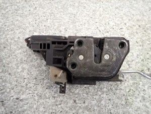 HYUNDAI MATRIX 02-10 ZAMEK PRZEDNI PRAWY 5/5 MINIATURA