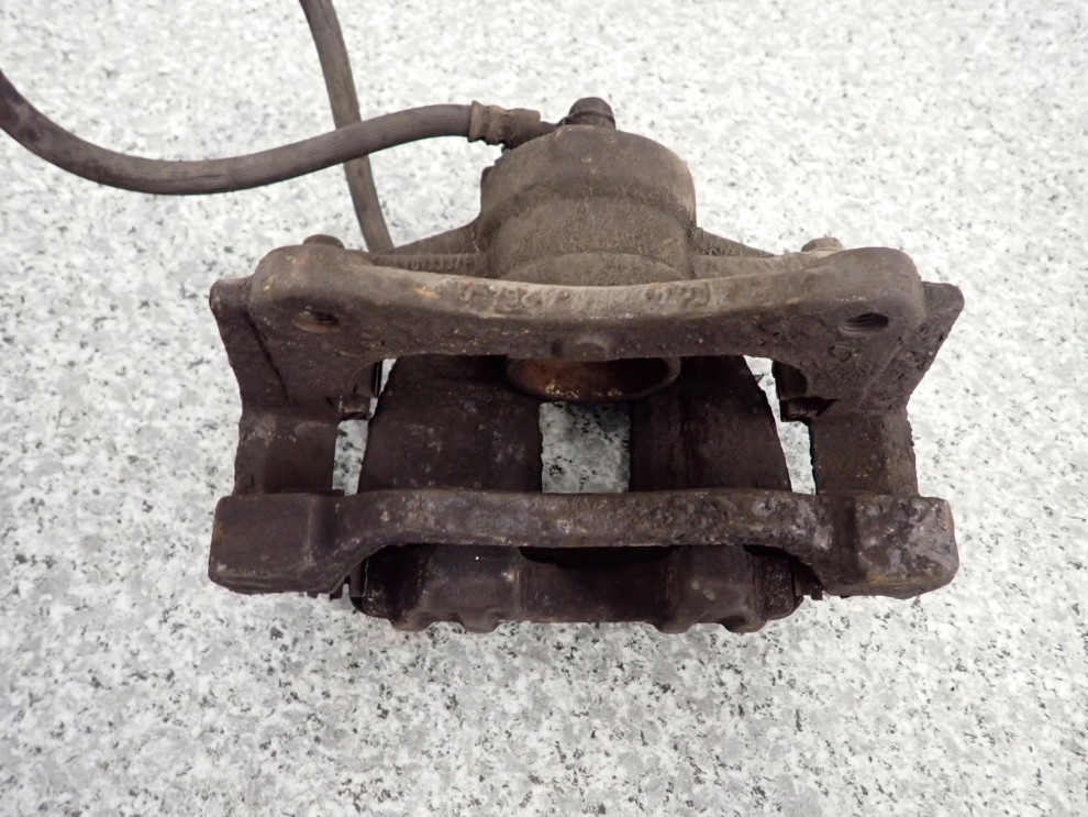 TOYOTA COROLLA VERSO 04-08 ZACISK HAMULCOWY PRZEDNI LEWY 3/5