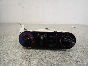 NISSAN ALMERA N16 00-06 PANEL STEROWANIA NAWIEWEM