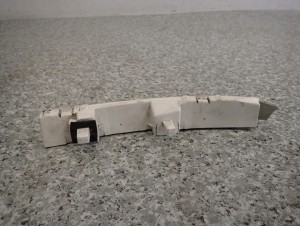 NISSAN ALMERA N16 03-06 ŚLIZG ZDERZAKA TYLNY PRAWY 4/4 MINIATURA