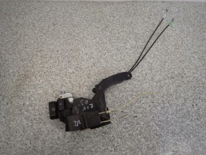TOYOTA RAV4 RAV 4 II 00-05 ZAMEK PRZEDNI LEWY 6PIN