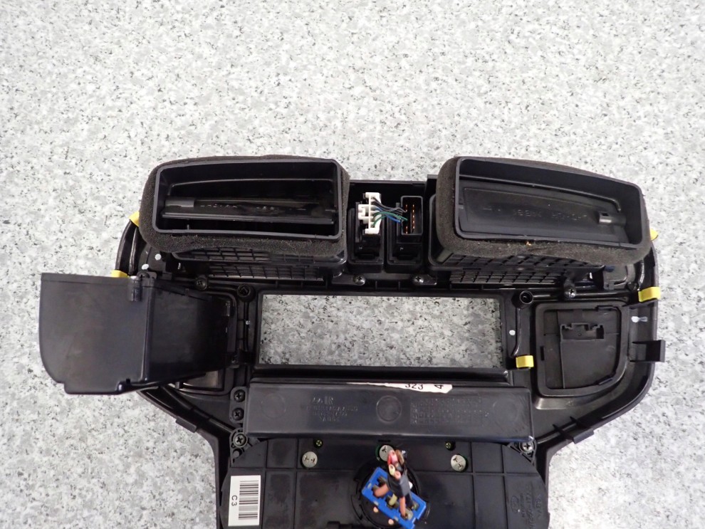 HYUNDAI MATRIX 02-10 PANEL NAWIEWU KRATKA RADIA 8/9